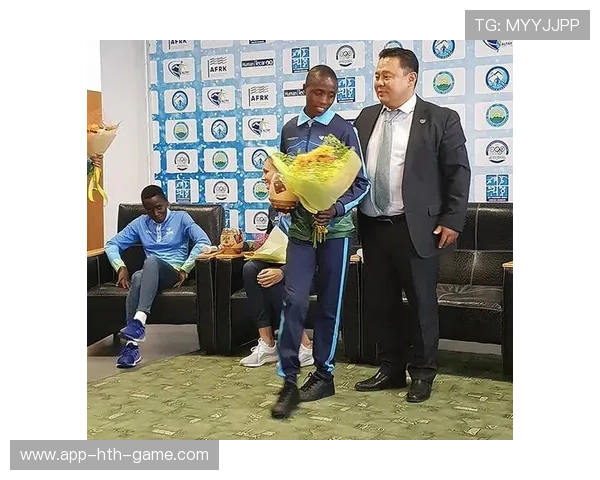 长跑邀请赛：肯尼亚运动员再创辉煌，赛场火爆！，肯尼亚中长跑运动员