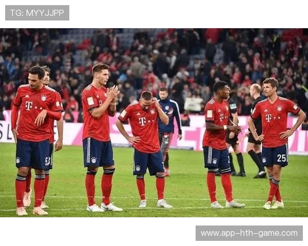 拜仁压倒性胜利,追赶德甲榜首地位,拜仁在德甲优势太大